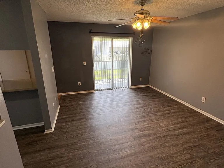 4261 Pershing Pointe Pl #3 — Photo 8