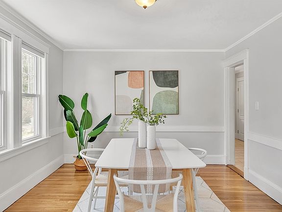 3rd image of 88 Warwick Rd #1