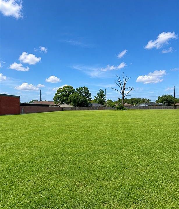 1st image of 3108 Barataria Blvd