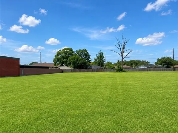 3108 Barataria Blvd, Marrero, LA 70072