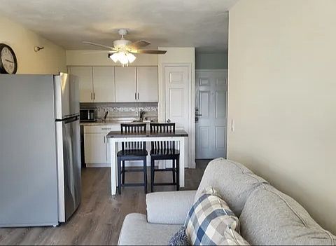 1st image of 32 Ashworth Ave #229