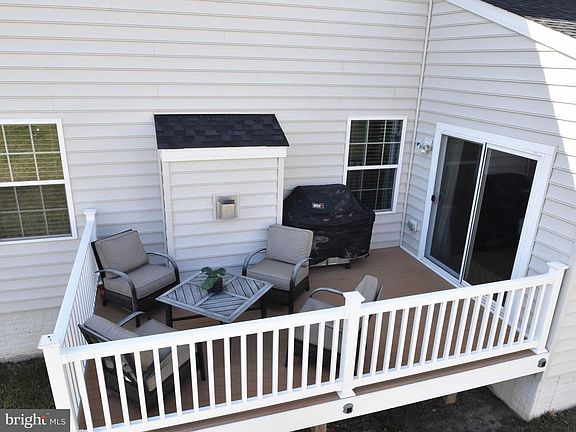 4th image of 16386 Topsail Ln