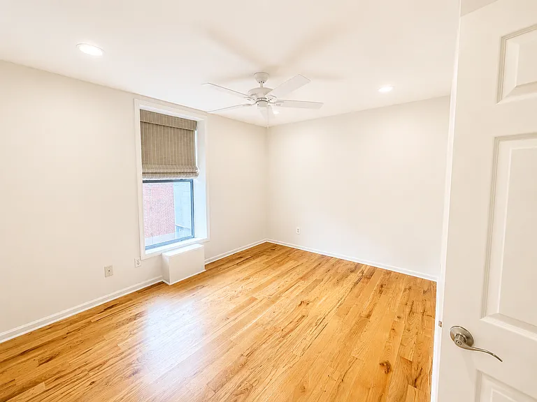 113 N College St #201 — Photo 8
