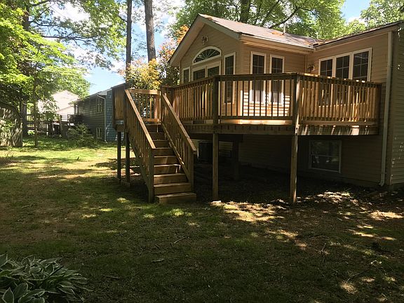 4th image of 722 Fox Bow Dr