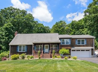 36 Hancock Dr, West Milford Twp., NJ 07480