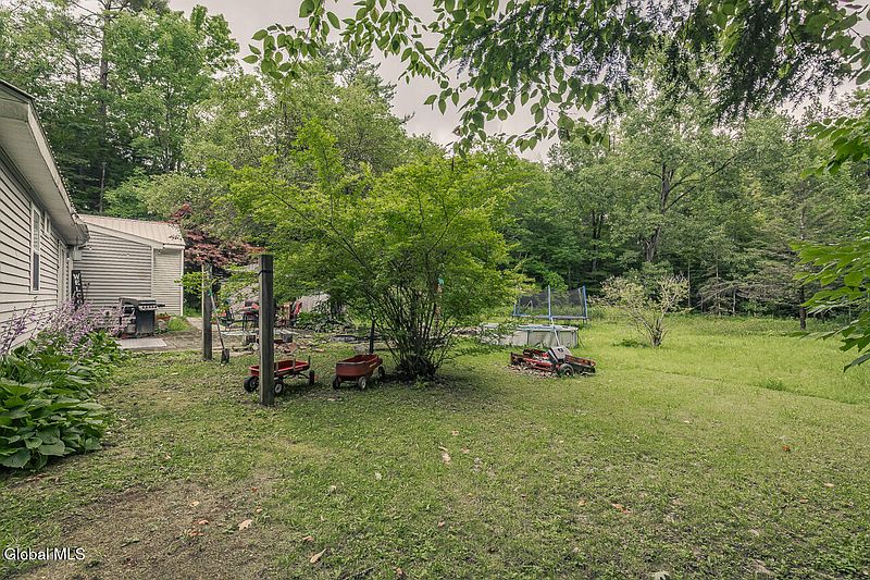 3rd image of 237 Reidel Road