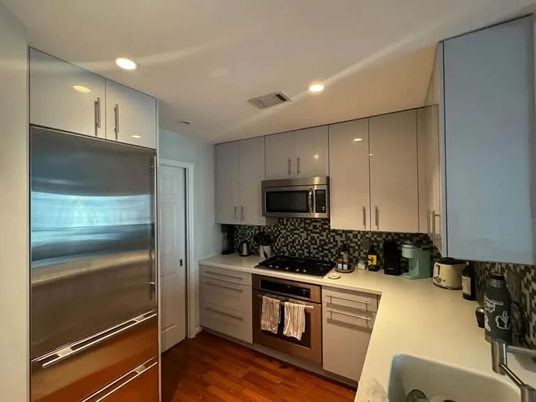 244 13th St NE #108 — Photo 3