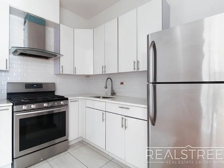 90-02 Queens Blvd #408 — Photo 2
