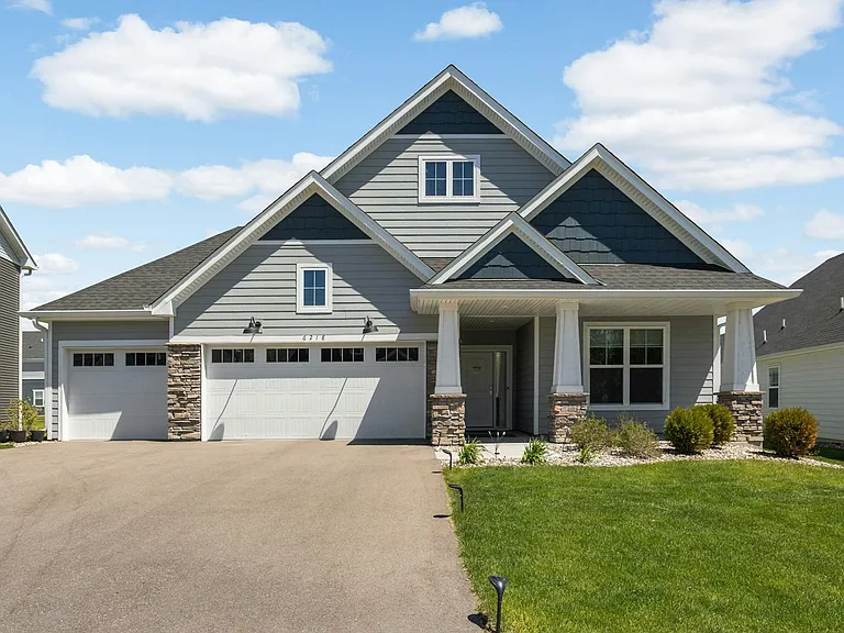 6218 Tamarack Ln — Photo 1