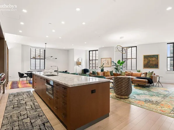 100 Barclay St APT 12A, New York, NY 10007