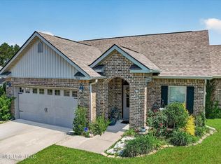 17034 Washingtonia Ln, Diberville, MS 39540