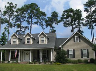 919 Lord Granville Dr, Morehead City, NC 28557