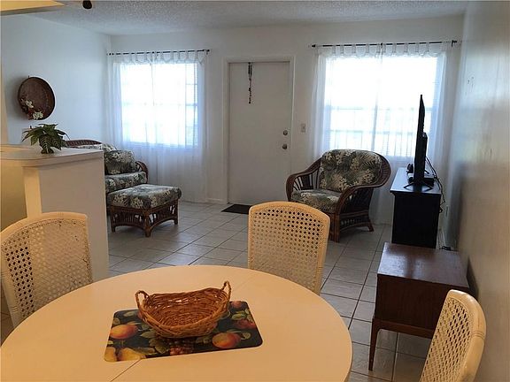 5th image of 50 Woodland Dr APT 104