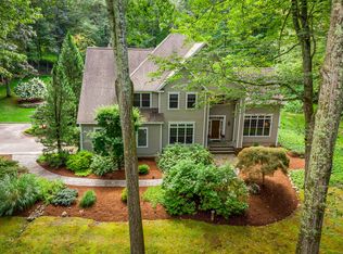 10 Valley Field Rd N, Sandy Hook, CT 06482