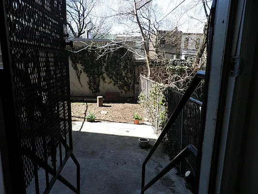 Rented by R New York | media 5