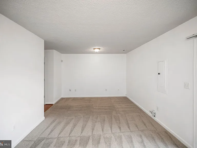 104 Stingray Ct — Photo 38