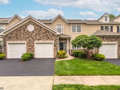 15 Fernwood Ct, Whitehouse Station, NJ, 08889