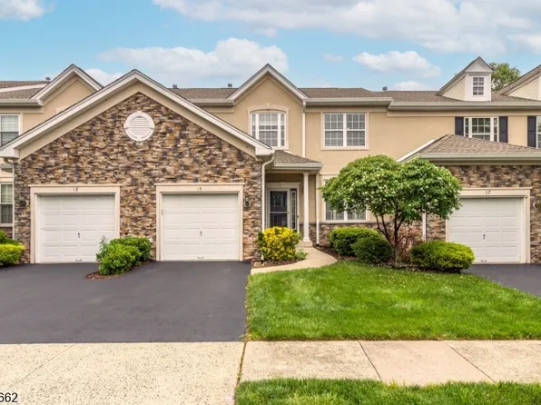 15 Fernwood Ct, Readington Twp., NJ 08889
