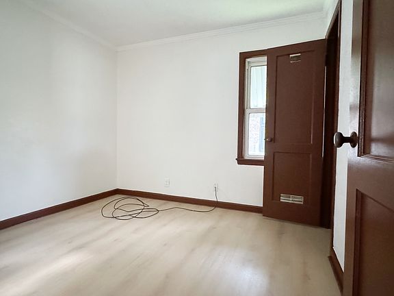 3rd image of 2001 Lodge Ave