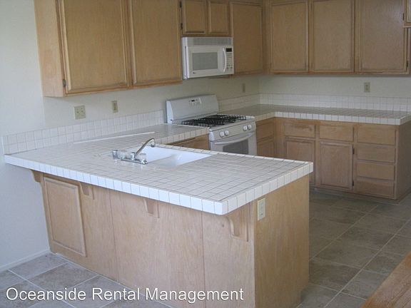 3rd image of 4946 Wildwood Dr