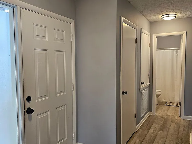 672 Bartons Landing Pl #1 — Photo 2