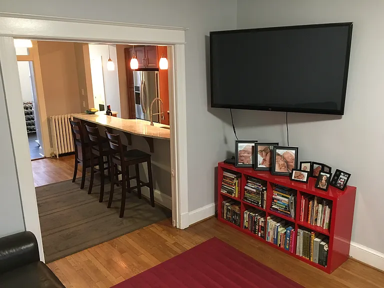 1221 Holbrook St NE — Photo 7