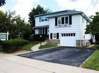 336 Rose St, Massapequa Park, NY 11762