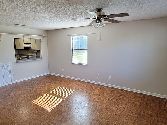 2nd image of 10 Ponte Vedra Ct Unit F