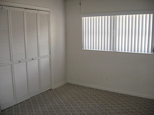 5th image of 517 Vaughn St