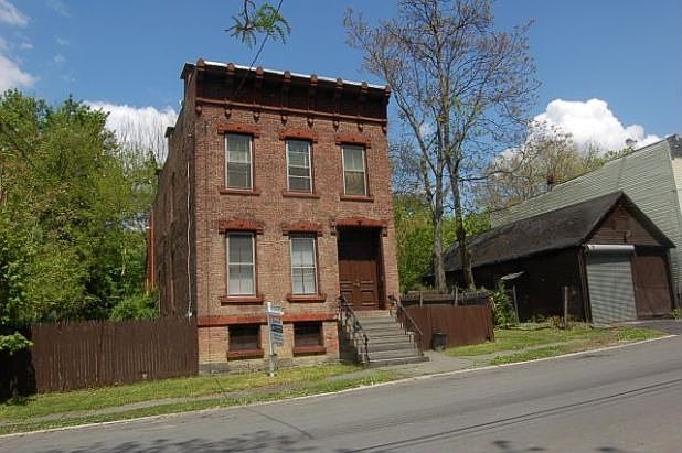 2nd image of 45 Tyler St