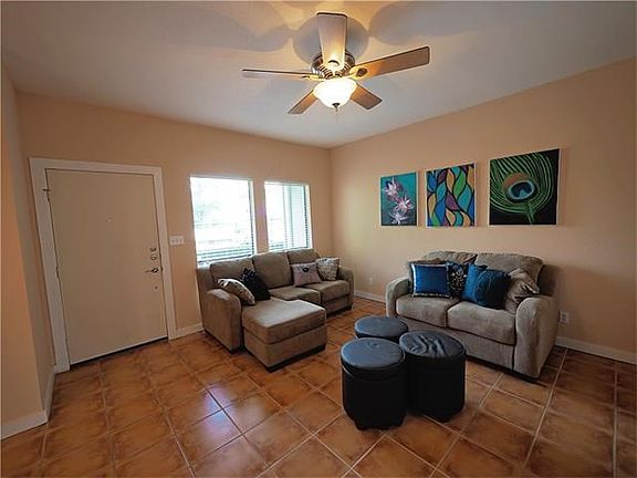3rd image of 1509 W 39th 1/2 St #207