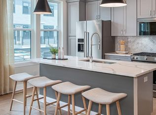 402 Reading Ct, Princeton Junction, NJ 08550