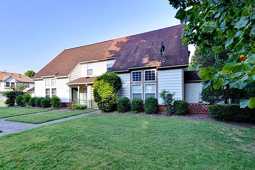 112 Post Oak Rd Photo 1