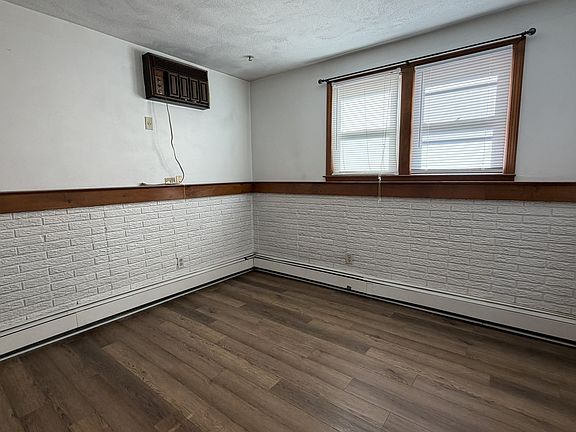 4th image of 117 Pierce St Floor 1