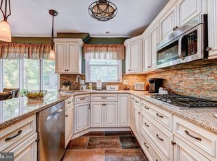 1009 Twining Rd, Dresher, PA 19025