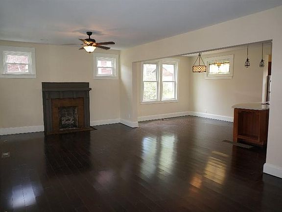 2nd image of 2561 Irving Pl