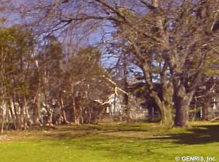 210 Elm Dr, Rochester, NY 14609