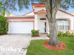 10258 SW 16th St, Hollywood, FL 33025