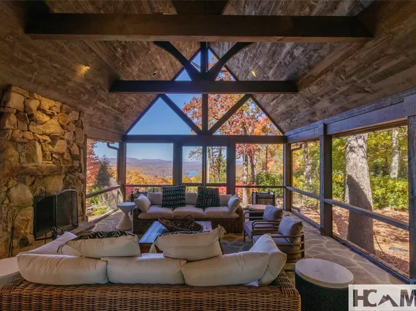 335 Kerry Hill Road, Cashiers, NC 28717