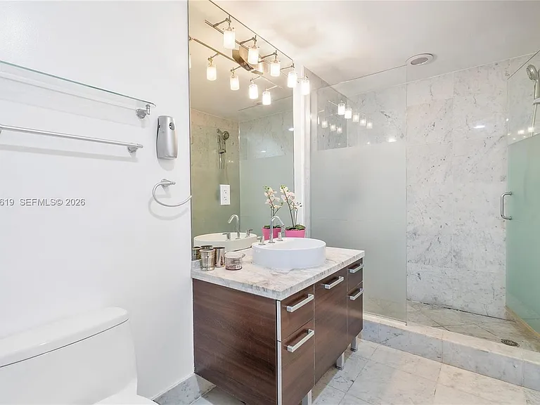 244 Biscayne Blvd #1906 — Photo 24