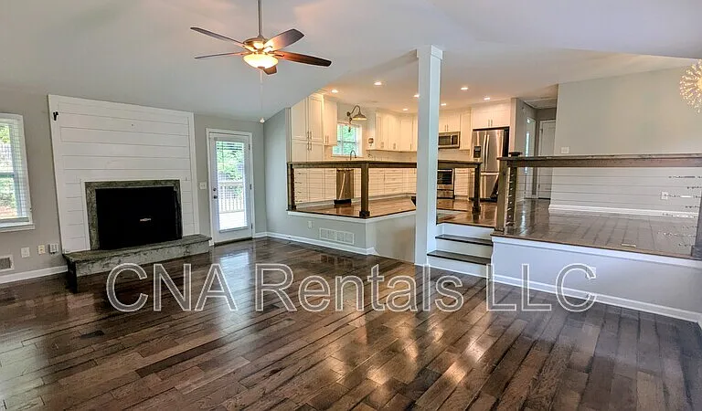3290 Forest Creek Dr SW — Photo 3