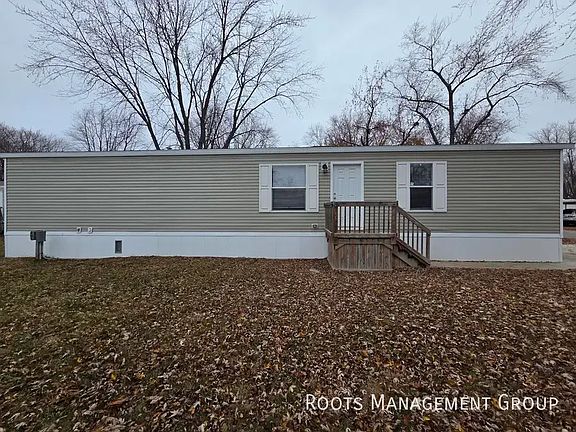 2nd image of 423 Carriage Lane Est #423
