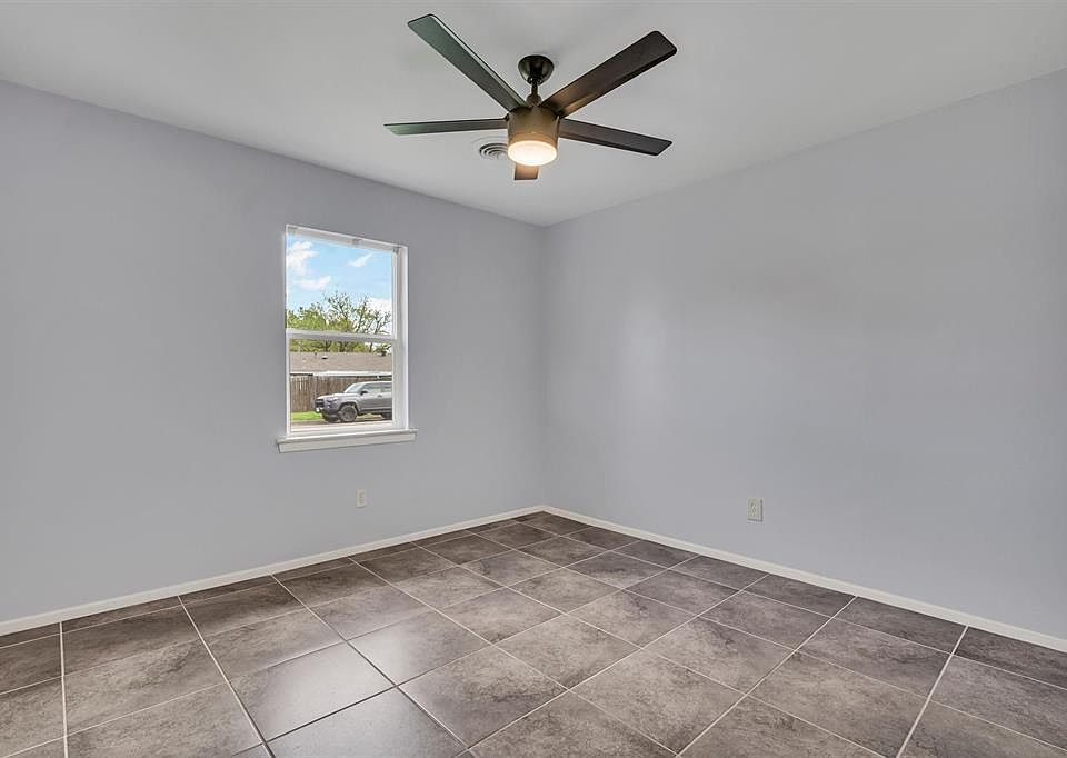 1st image of 5105 Ammons St #1D-847766
