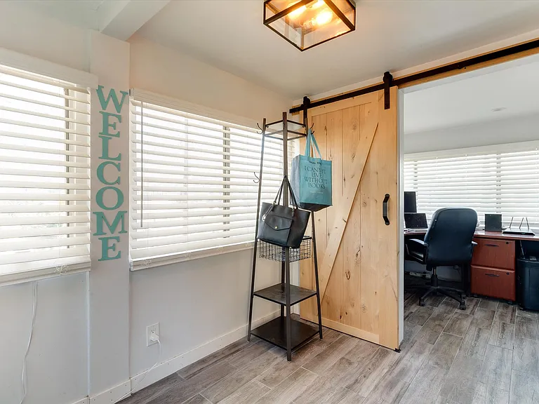 6108 Springvale Dr — Photo 24