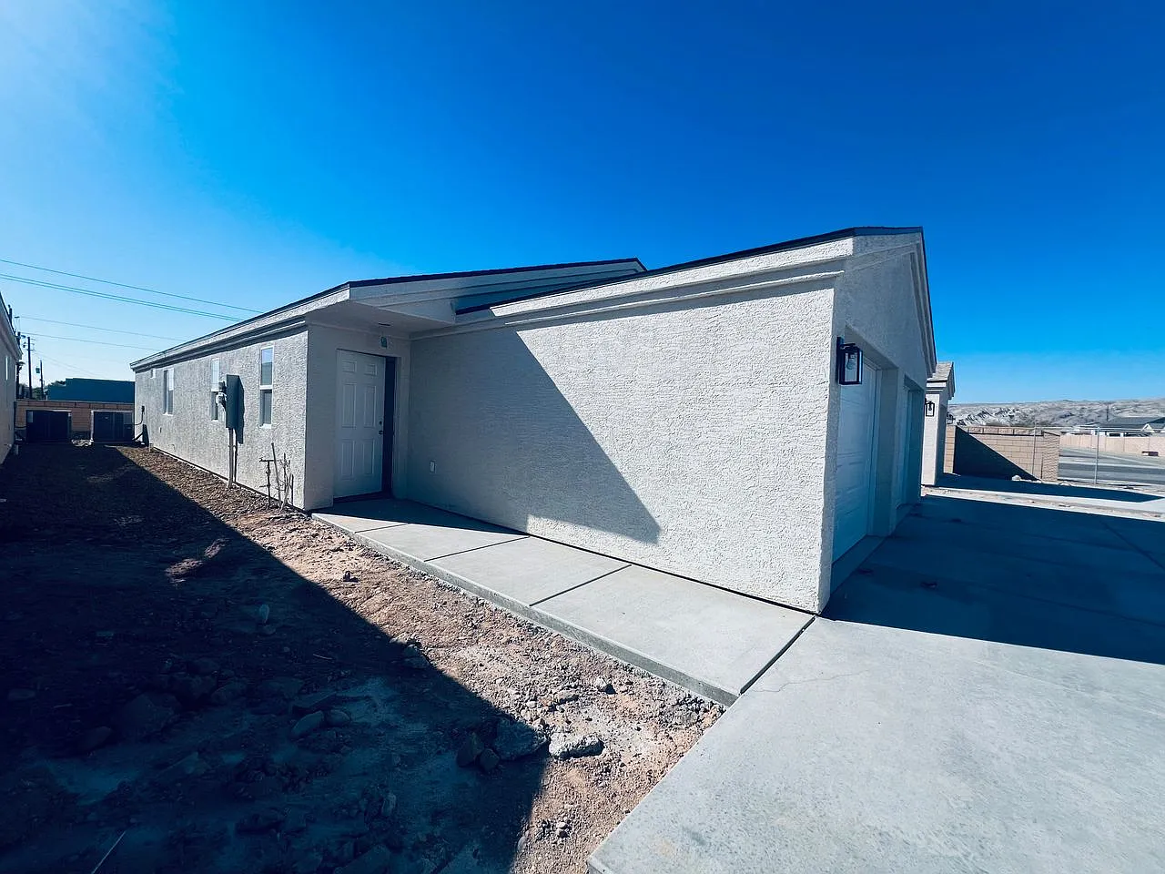 2 bed, 770 sqft, $1,225 — Photo 2