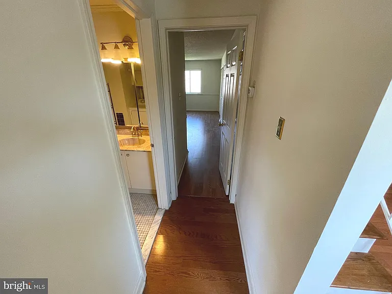 245 Carriage Ct #245 — Photo 25