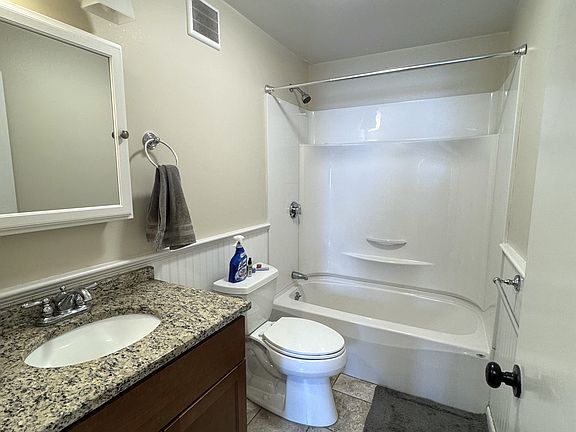 3rd image of 30 Marlboro St APT 3D