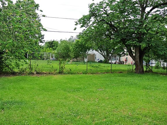 3rd image of 8820 Harrison Ave
