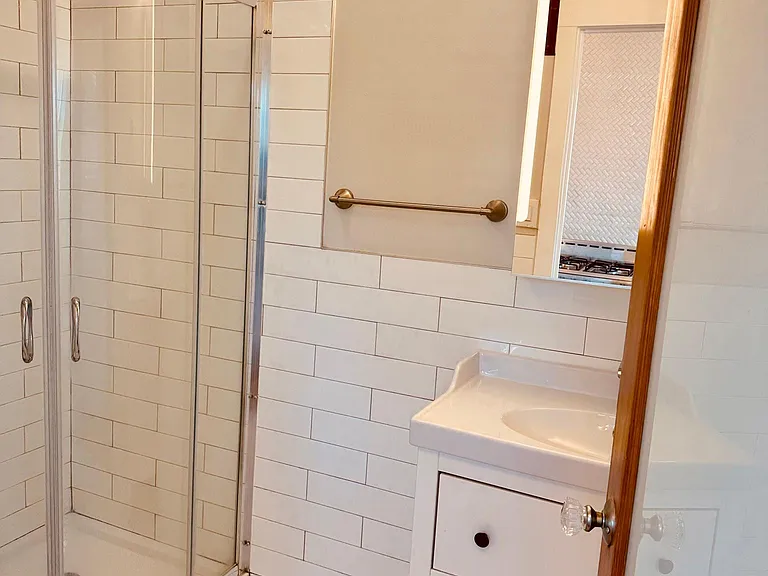 411 11th Ave E #305 — Photo 9