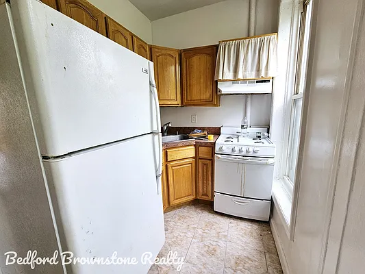 Rented by Bedford Brownstone Realty | media 6